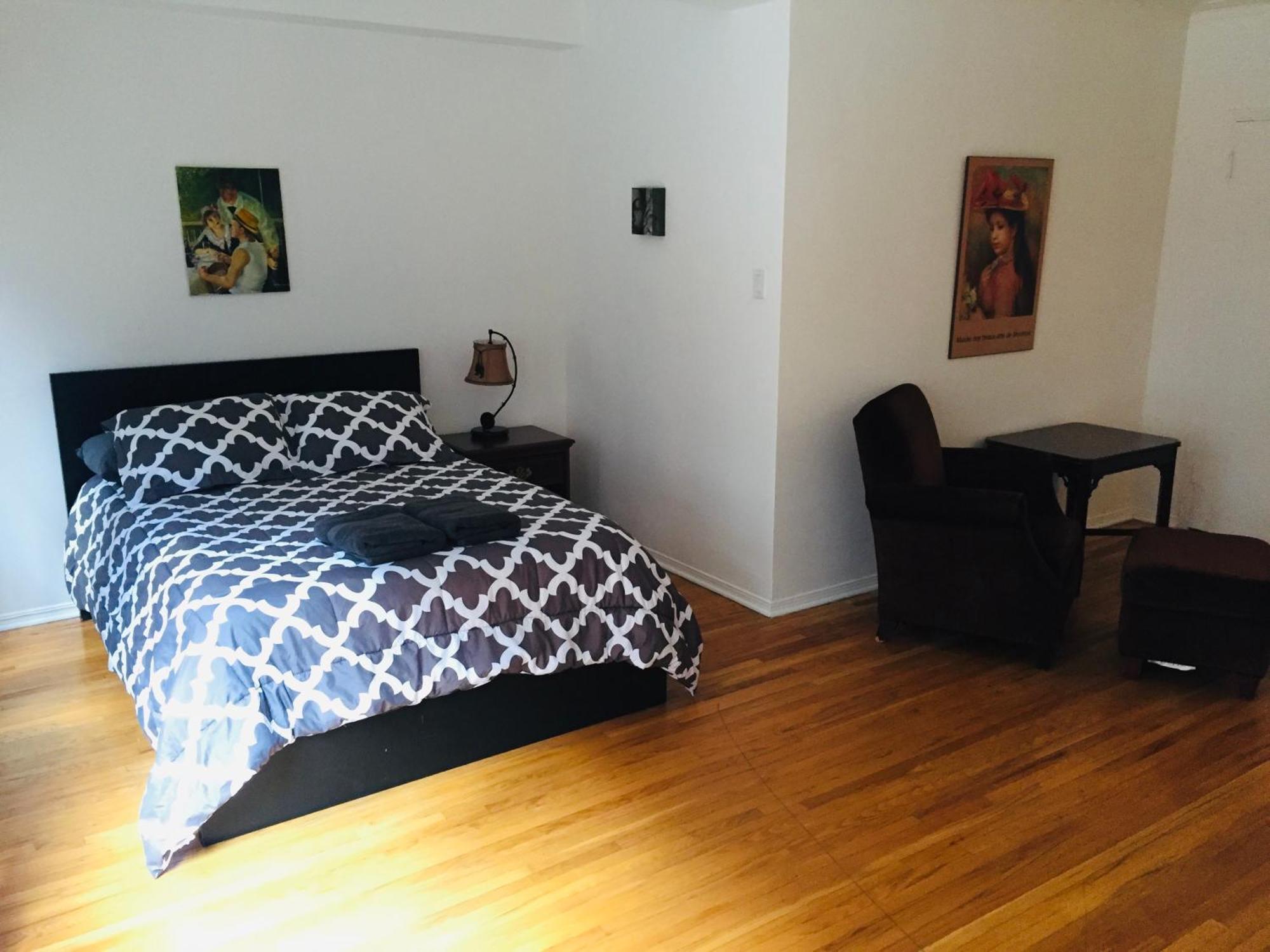 Stylish Montreal Apartment Comfortable Stay In The Golden Square Mile Exterior photo